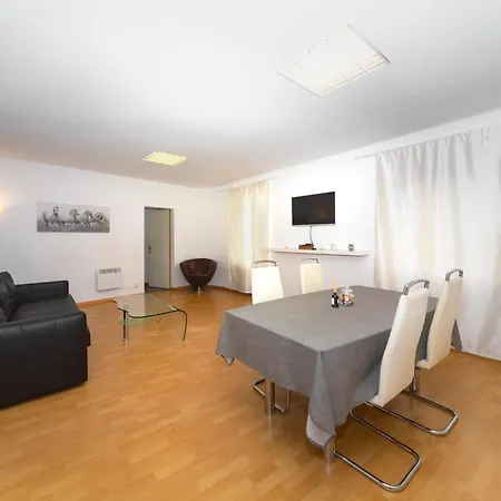 Piazza Grande House 아파트 로카르노