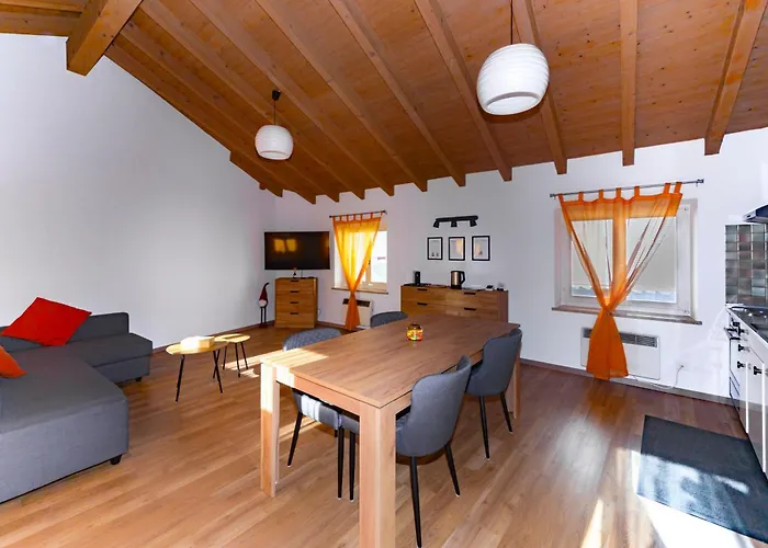 Piazza Grande House * 로카르노