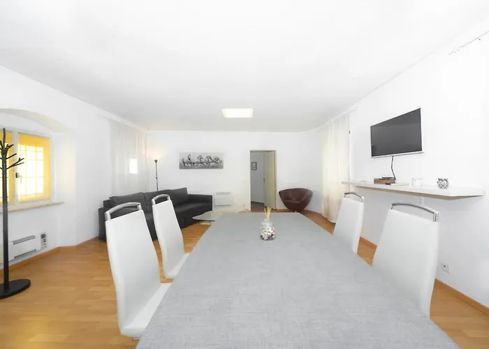 Piazza Grande House 公寓 *